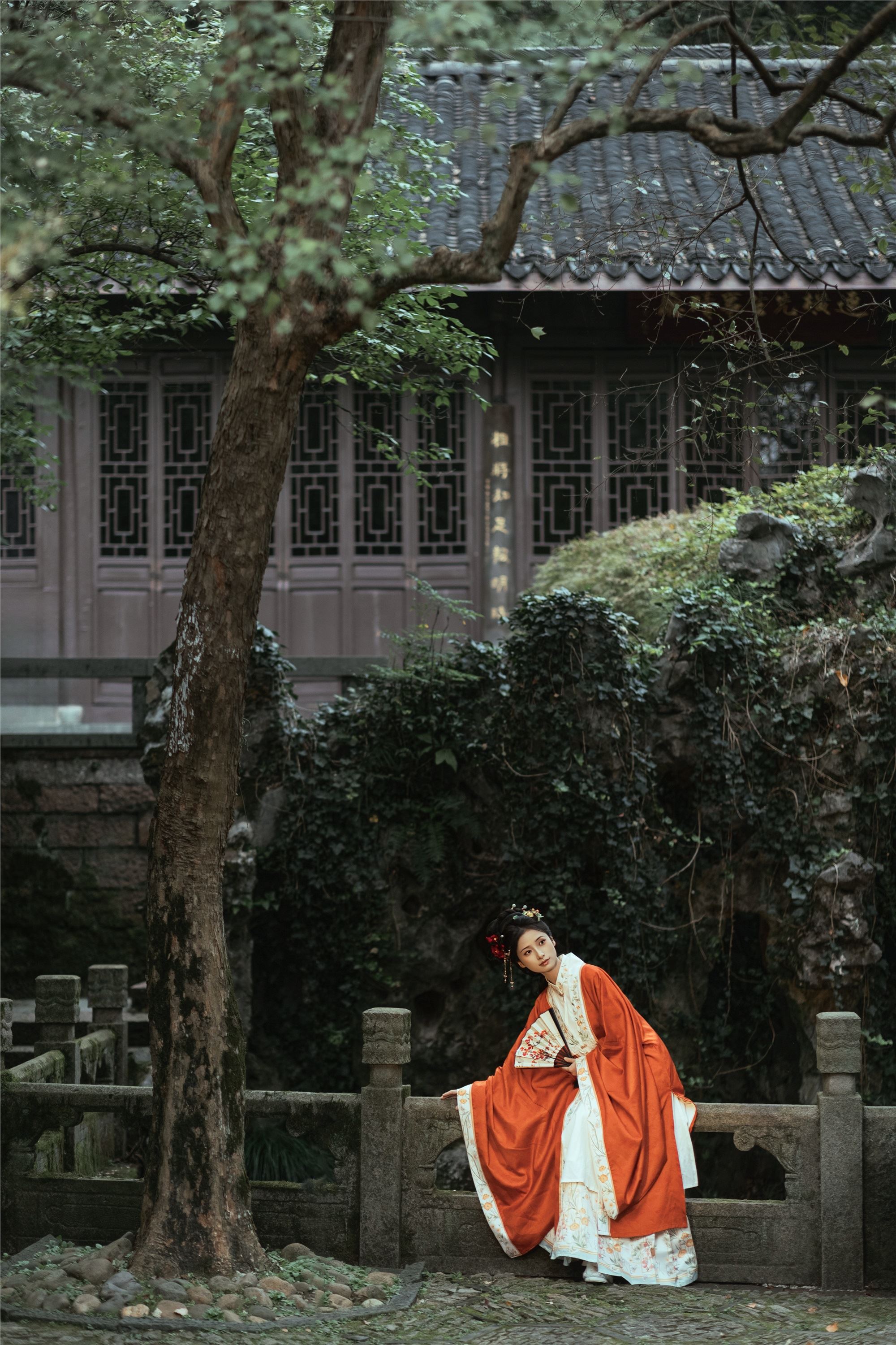 YITUYU艺图语 2025.01.26 秋游故寺 眸小妖